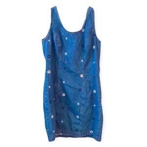 Vintage Y2K / 90s Floral Embroidered Denim Sleeveless Dress size women’s medium